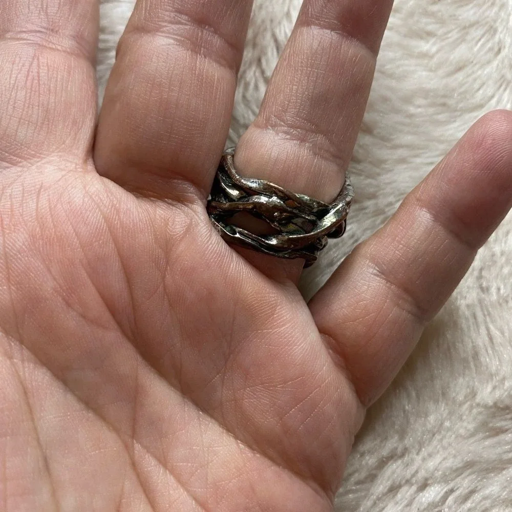 Silver Tone Leaf Style Green Stones Ring